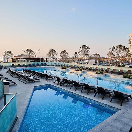 Newvision Apartment In Infinity Beach Resort - Parking ママイア エクステリア 写真